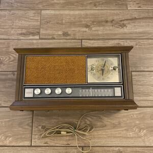 Vintage General Electric Walnut Solid State Radio - TESTED & WORKING